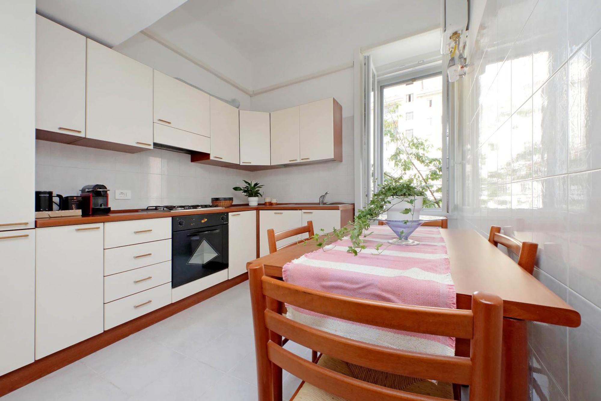 Happy Place Apartment *